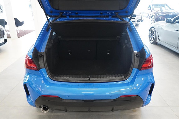 BMW 118i 10 of 17