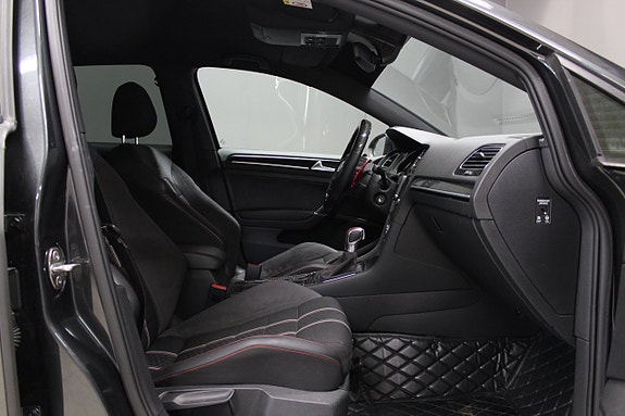Volkswagen Golf-Serie 11 of 14