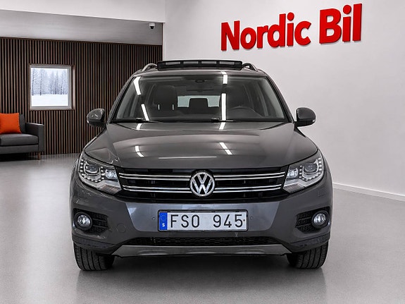 Volkswagen Tiguan 2 of 11