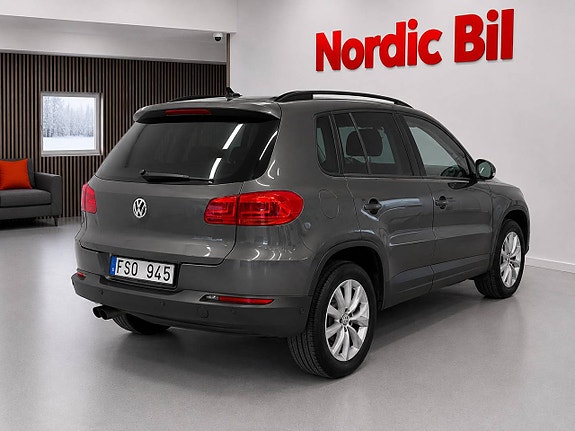 Volkswagen Tiguan 3 of 11