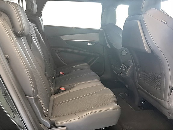 Peugeot 5008 14 of 18