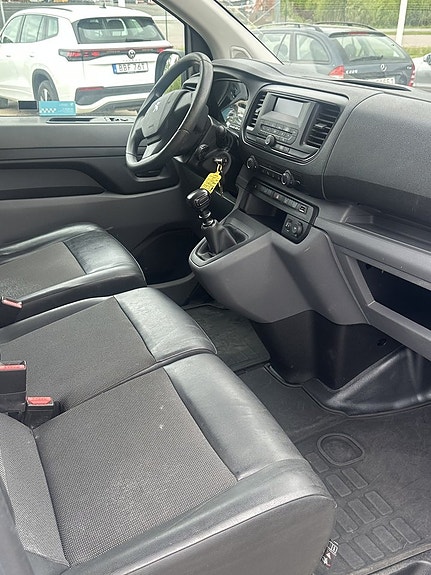 Peugeot Expert 5 of 5