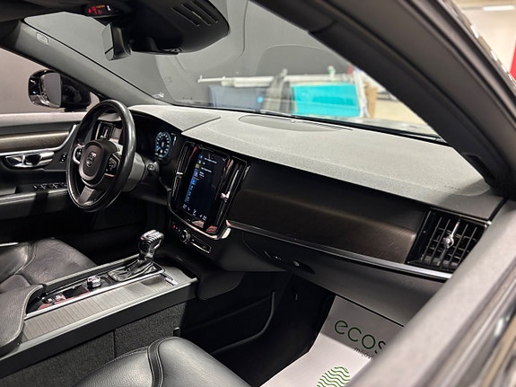 Volvo V90 Cross Country 16 of 18