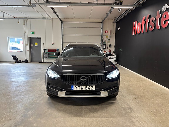 Volvo V90 Cross Country 7 of 18
