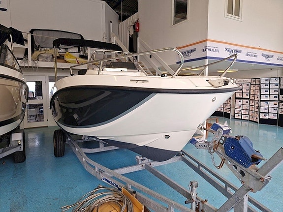 Quicksilver Activ 555 Open - Mercury F115 CT