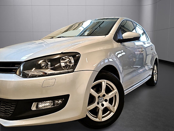 Volkswagen Polo 2 of 5