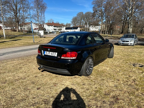 BMW 120d 2 of 5