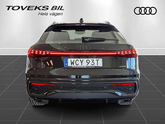 Audi Q5 4 of 5