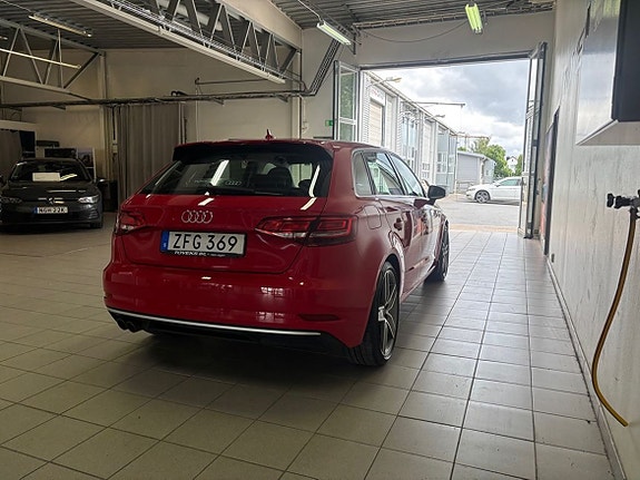 Audi A3 4 of 5