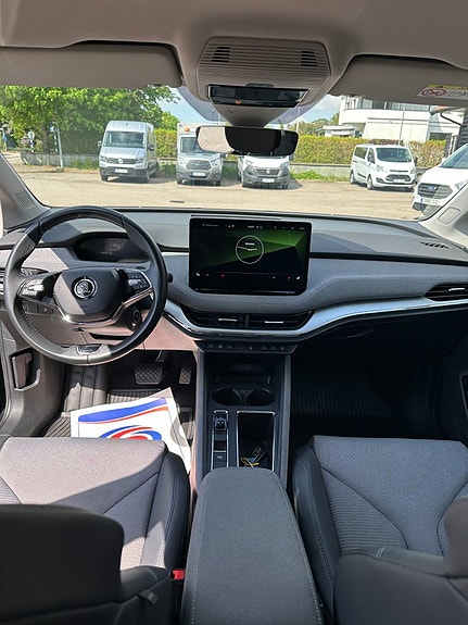 Skoda Enyaq 7 of 10