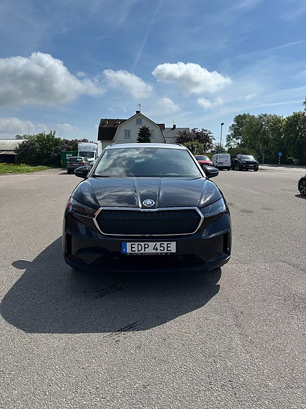 Skoda Enyaq 2 of 5