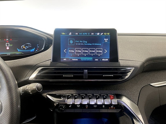 Peugeot 3008 8 of 15