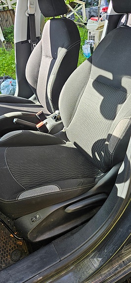 Peugeot 208 11 of 13