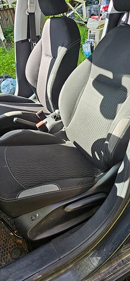 Peugeot 208 12 of 13
