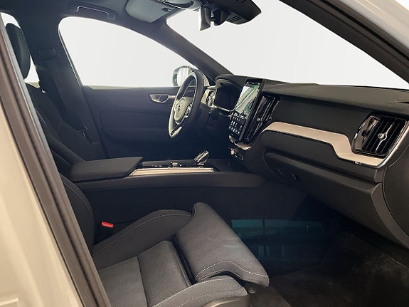 Volvo XC60 5 of 5