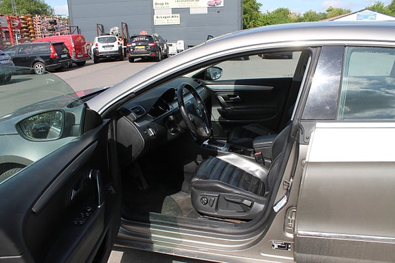 Volkswagen Passat CC 7 of 10