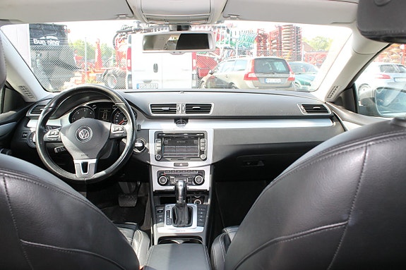 Volkswagen Passat CC 10 of 10