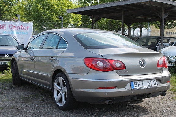 Volkswagen Passat CC 4 of 5