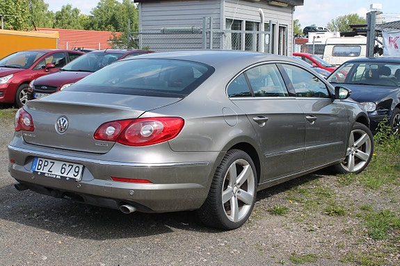 Volkswagen Passat CC 6 of 10