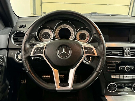 Mercedes-Benz C220 12 of 18