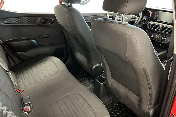 Hyundai i10 12 of 23