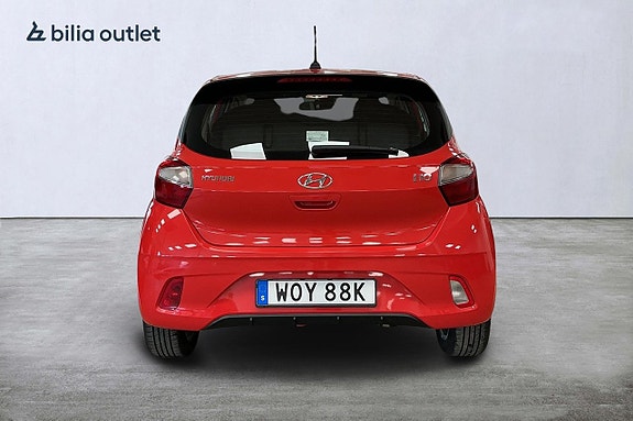 Hyundai i10 8 of 23