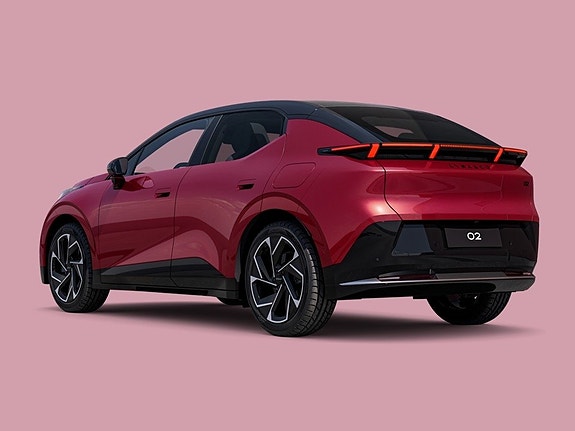 Lynk & Co 02 2 of 7