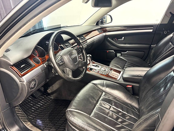 Audi A8 7 of 18