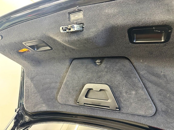 Audi A8 14 of 18