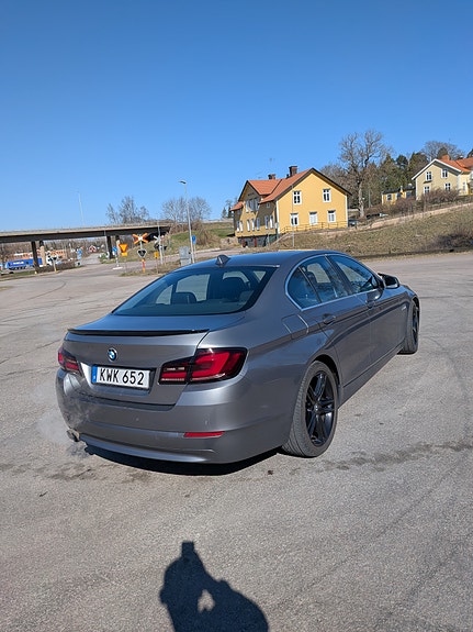 BMW 528i 3 of 3