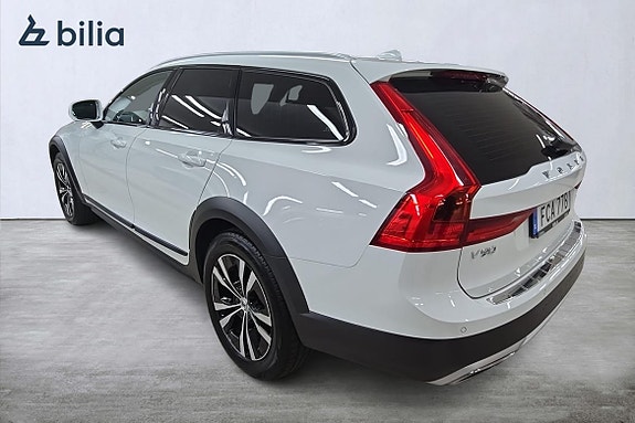 Volvo V90 Cross Country 4 of 5