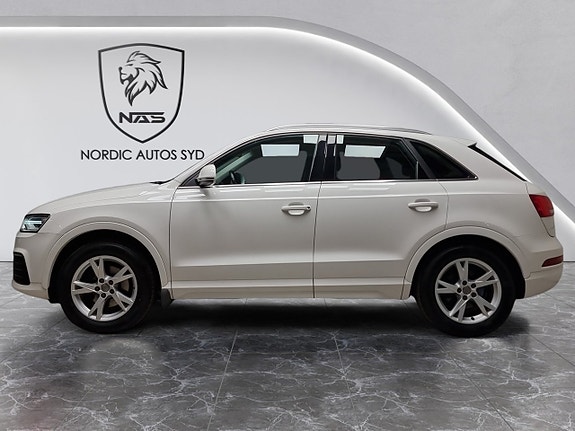 Audi Q3 2 of 5
