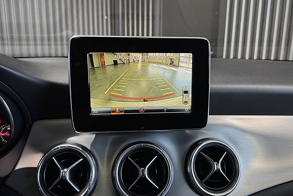 Mercedes-Benz CLA200 19 of 20