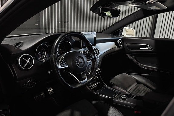 Mercedes-Benz CLA200 12 of 20