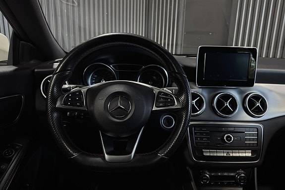 Mercedes-Benz CLA200 15 of 20