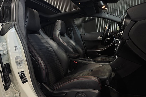 Mercedes-Benz CLA200 14 of 20