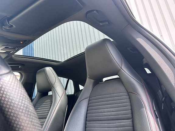 Mercedes-Benz CLA200 12 of 18