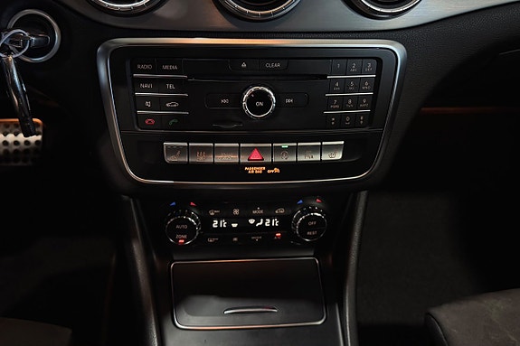 Mercedes-Benz CLA200 18 of 20
