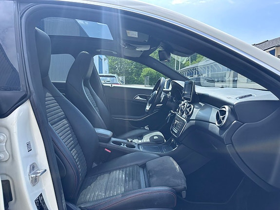 Mercedes-Benz CLA200 9 of 18