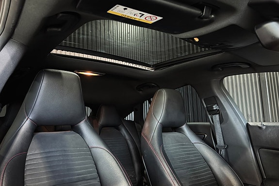 Mercedes-Benz CLA200 17 of 20