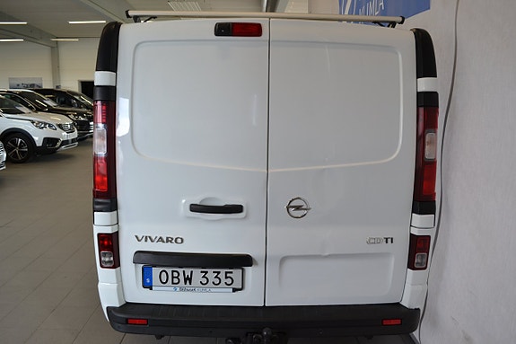 Opel Vivaro 6 of 8