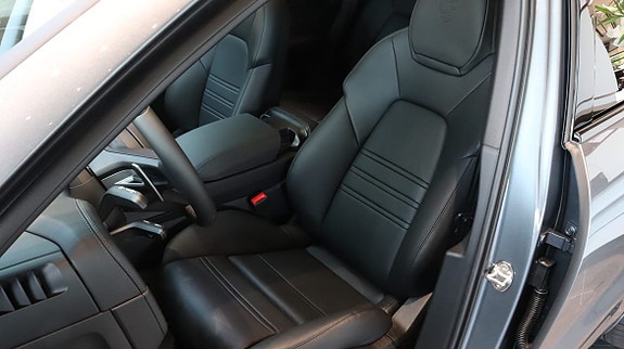 Porsche Cayenne 9 of 10