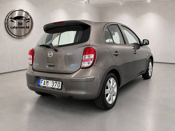 Nissan Micra 3 of 5