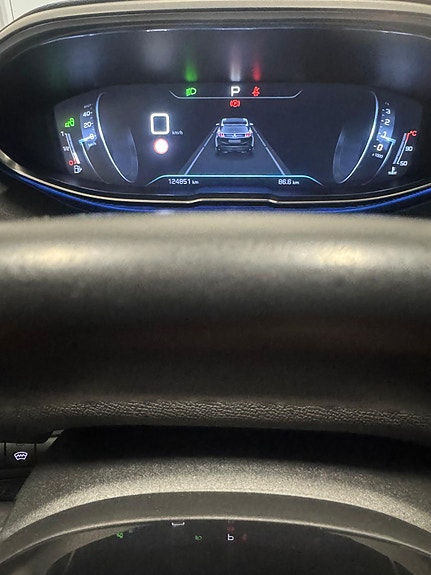 Peugeot 3008 3 of 5