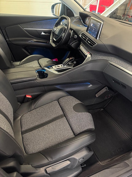 Peugeot 3008 11 of 15