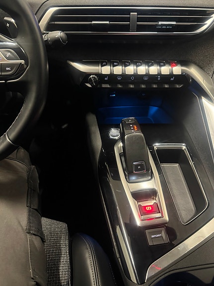 Peugeot 3008 8 of 15