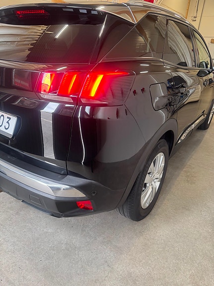 Peugeot 3008 4 of 5