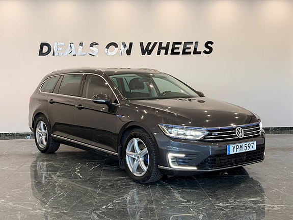 Volkswagen Passat 3 of 5