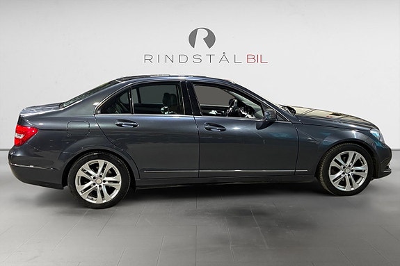 Mercedes-Benz C180 8 of 17