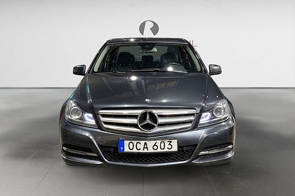 Mercedes-Benz C180 10 of 17